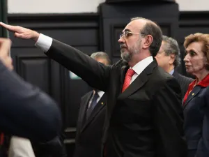 México releva a su embajador en EU; Peña propone a Carlos Manuel Sada
