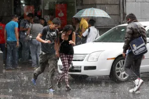 Frente frío 49 causará lluvias en centro, oriente y sureste