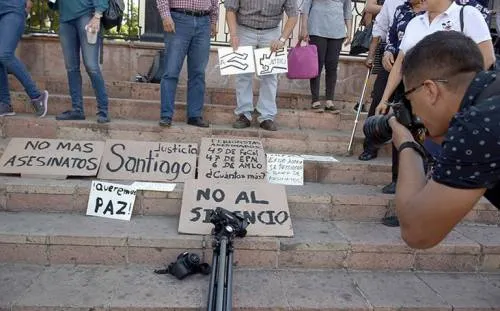 Exigen a AMLO detener violencia contra periodistas