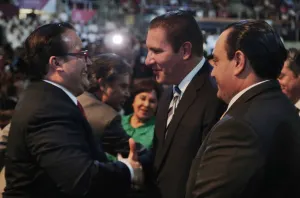 RMV acompaña a Javier Duarte en su quinto informe