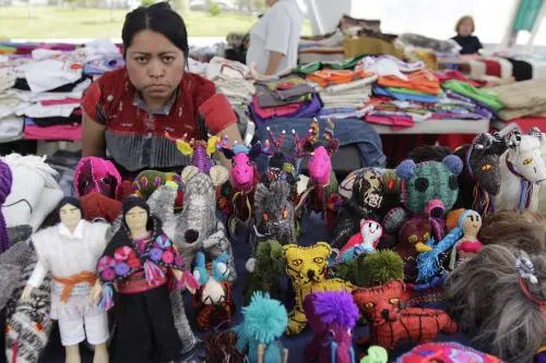 Artesanos reubicados perderán ganancias, acepta Paisano