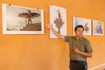 Inauguran exposición fotográfica del ritual de los Voladores, en el Centro Cultural San Roque