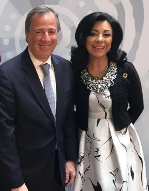 ¿Y si es Lucero? ¿Lucero Saldaña?