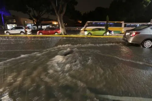De 60 a 40 disminuyó la cifra de puntos inundables en la capital: Ariza