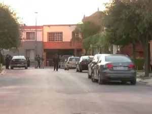 Mata de un balazo a su ex novia de 14 años y escapa, en Monterrey