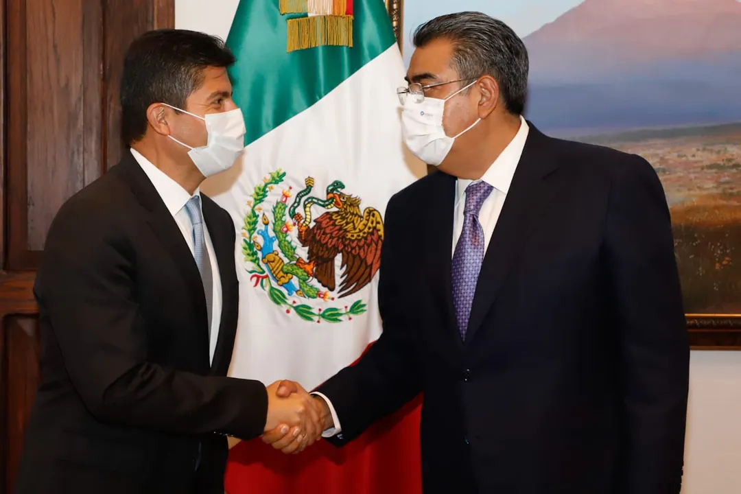 Inicia reuniones gobernador Sergio Salomón con ediles poblanos