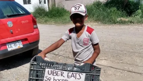 Ofrece hacer mandados por 5 pesos y se vuelve viral; desea comprarse una bicicleta nueva