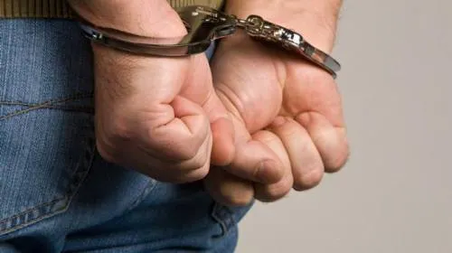 Detienen a dos personas que cargaban paquetes de marihuana en el Centro Histórico