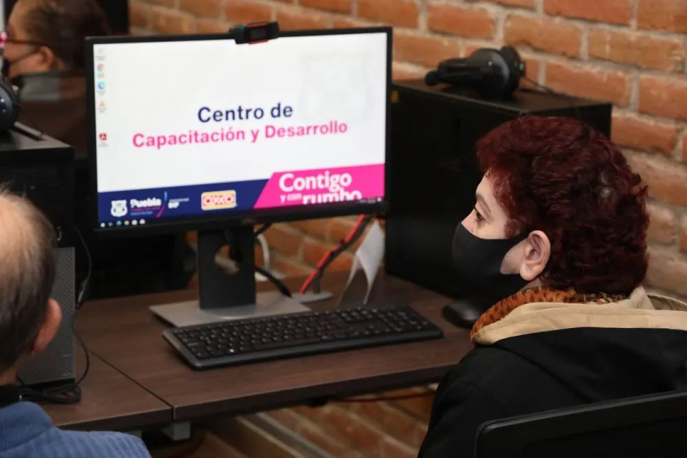 Inauguran Centro para Adultos Mayores