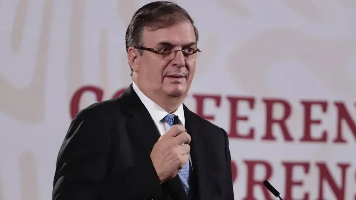 Marcelo Ebrard ofrece condolencias por desplome de edificio en Miami