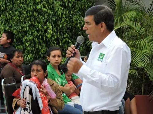 Presenta Tepole proyecto de infraestructura educativa