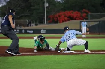 Tigres de Quintana Roo se llevó el tercero de la serie con actuación de Steven Moyers