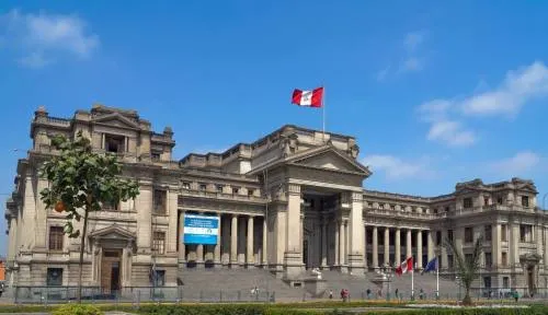 Corte Suprema de Perú rechaza suspender reingreso de Fujimori a prisión