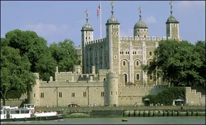 Sujeto roba llaves de la Torre de Londres