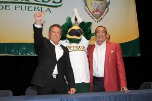 Presentan a Pericos de Puebla en el Complejo Cultural Universitario