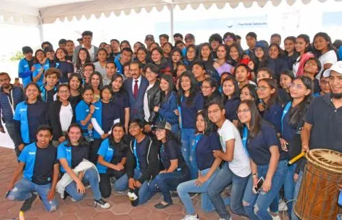 Norma Layón y Alfonso Esparza inauguran acceso a la preparatoria Emiliano Zapata en Texmelucan