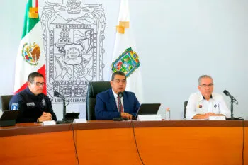 El servicio de salud de Puebla está por arriba de la media nacional, afirma Sergio Salomón Céspedes