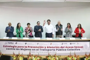 Presenta Gobierno de Puebla estrategia para erradicar el acoso contra mujeres en el transporte público