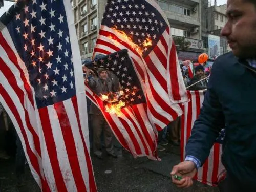 Irán desafía a EU en aniversario de Revolución Islámica