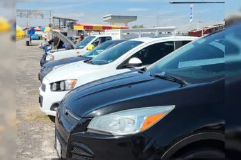 Gobierno de Texmelucan acercó módulo informativo de Compra Segura de Vehículos al tianguis de autos