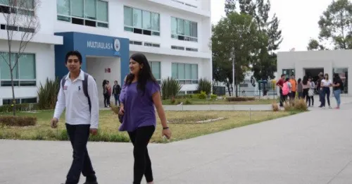 Estudiantes BUAP lanzan convocatoria para sumarse a marcha en contra del alza al pasaje