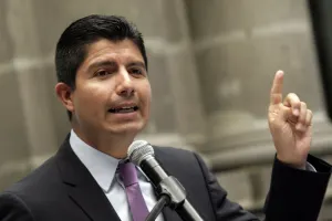 Candidatos no deben caer en provocaciones: Rivera