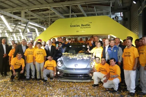 VW puso fin a la historia de Beetle; el último vehículo tendrá un valor de 435 mil pesos