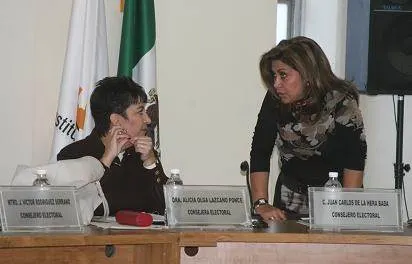 Rosalba Velázquez sí buscará ser magistrada del TEEP