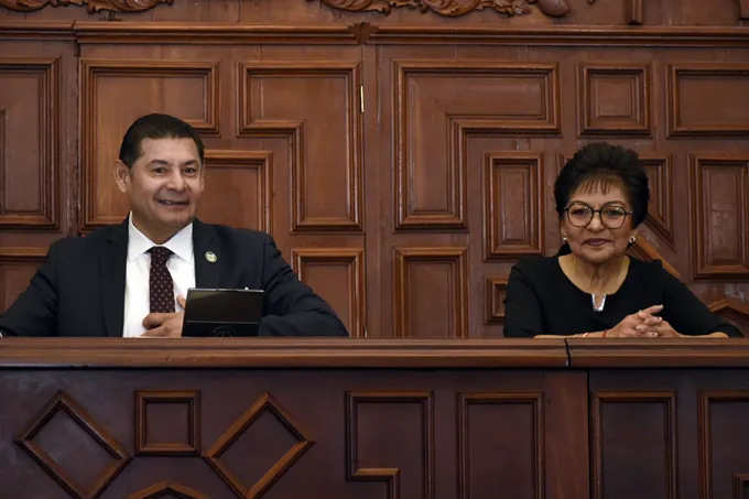 Se impone Lilia Cedillo y toma control de la sucesión en la BUAP