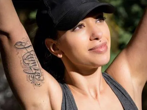 Decapitan y descuartizan a una modelo en EU; hallan sus restos dentro de dos maletas en un BMW