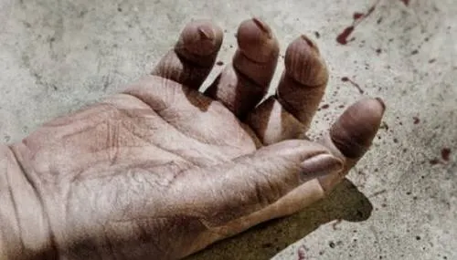 Hallan a hombre muerto con el estómago abierto, en Xonacatepec