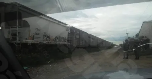 Habitantes de Tepeaca saquean tren