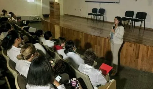 FGE capacita al sector salud para preservar indicios ante un crimen o delito