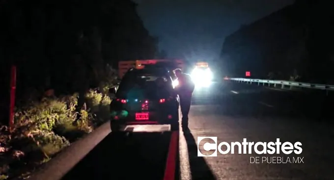 Patrulla falsa asalta en la autopista Atlixcáyotl