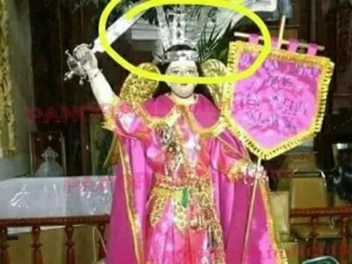 ¡Lo que faltaba! Roban corona al Arcángel Miguel en el municipio de Santo Tomás Hueyotlipan