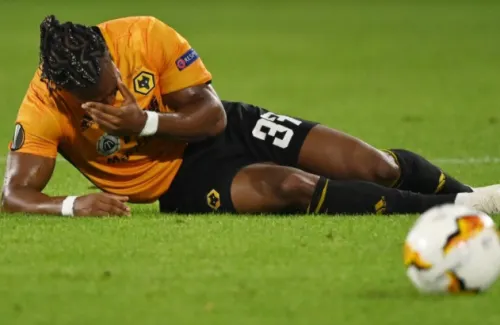 Adama Traoré, delantero del Wolverhampton, es diagnosticado con coronavirus