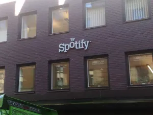Piden a Spotify 150 millones de dólares por violar copyright