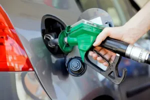 Otorgan primeros permisos para importar gasolinas y diésel