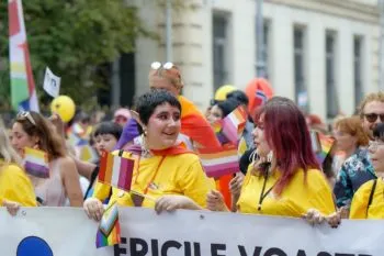 Rusia prohíbe el activismo LGBTQ: Corte Suprema avala Medida extremista