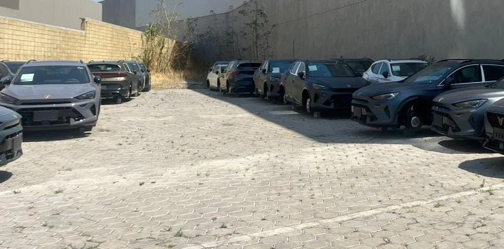 Roban 16 llantas de autos Cupra en agencia de Angelópolis