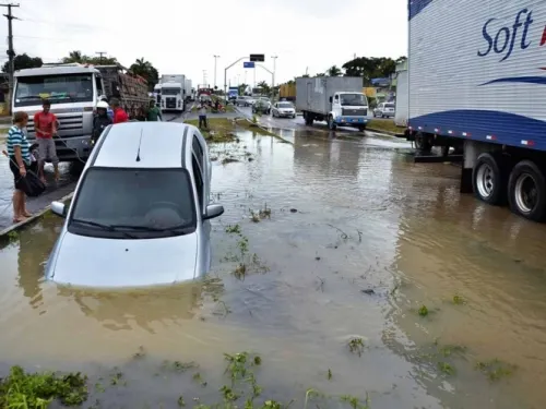Fuertes lluvias dejan al menos 12 muertos en Brasil