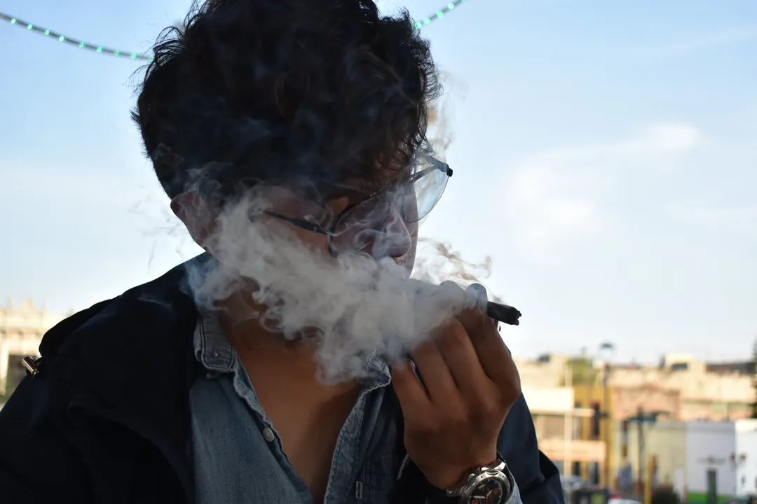 Toque Poblano realiza plantón en el Paseo Bravo; piden la legalización de la marihuana