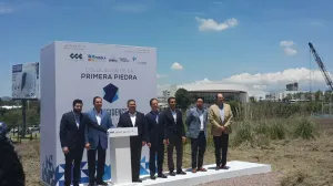 Moreno Valle coloca primera piedra del complejo My Residence