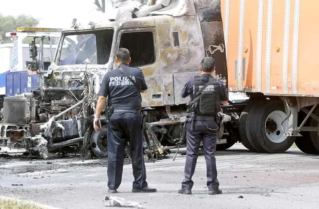 Narcoataques vuelven a Jalisco; captura de capo desata al menos 27 bloqueos