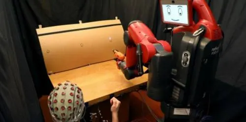 Desarrollan robots que trabajan con el poder de la mente