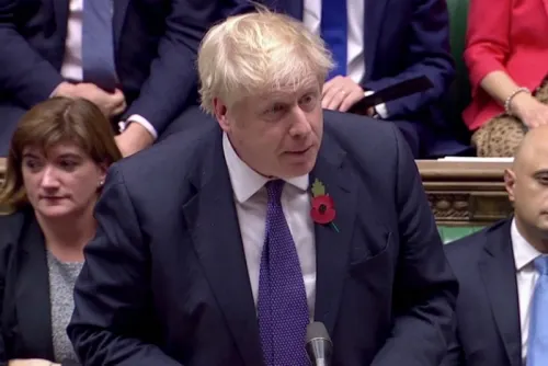 Johnson acepta prórroga de UE para Brexit