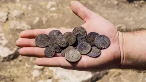 Hallan en Palestina el extraño tesoro de un antiguo judío