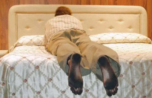 Tan mal huele su marido que le conceden el divorcio