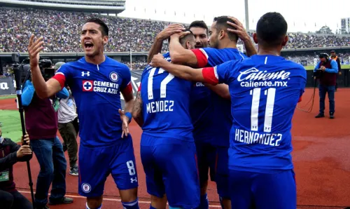 Cruz Azul derrota a un aguerrido Pumas en un partidazo