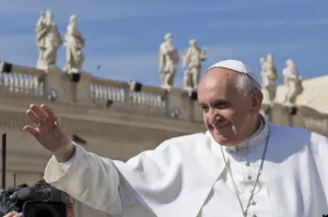 Papa invita a fieles no temer ser ciudadanos del mundo digital